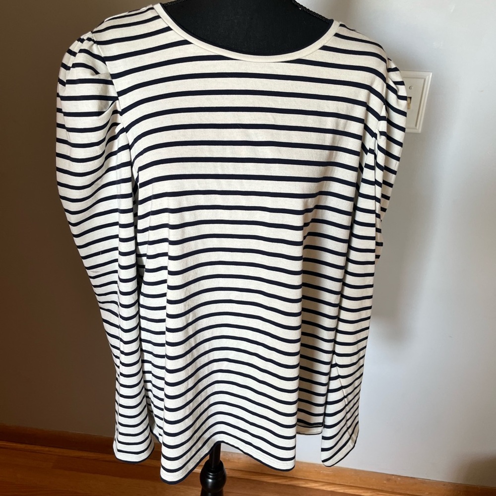 Boden woman’s navy striped‎ top